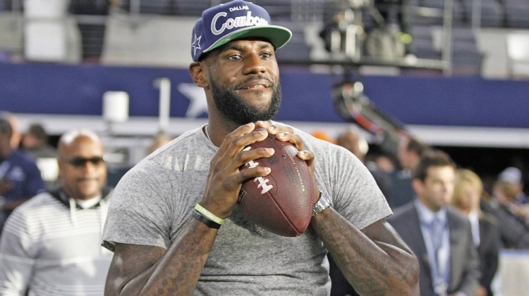 NFL球员：若詹姆斯转行打橄榄球 他将成史上最佳外接手之一