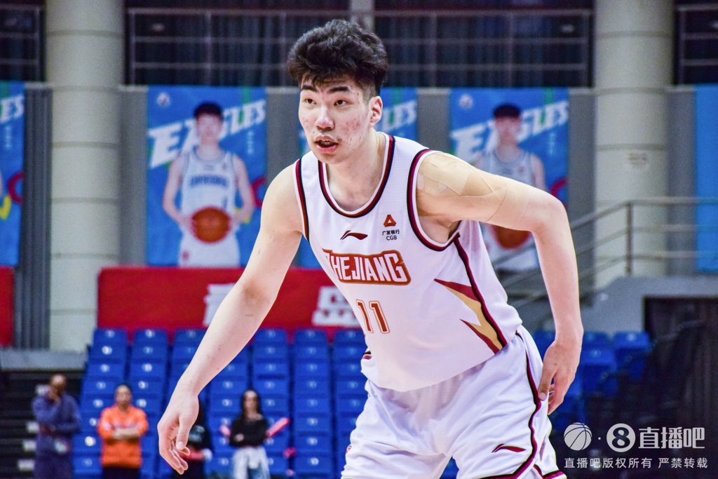 媒体人:余嘉豪西乙赚的钱连在浙江的零头都不如 他渴望证明自己
